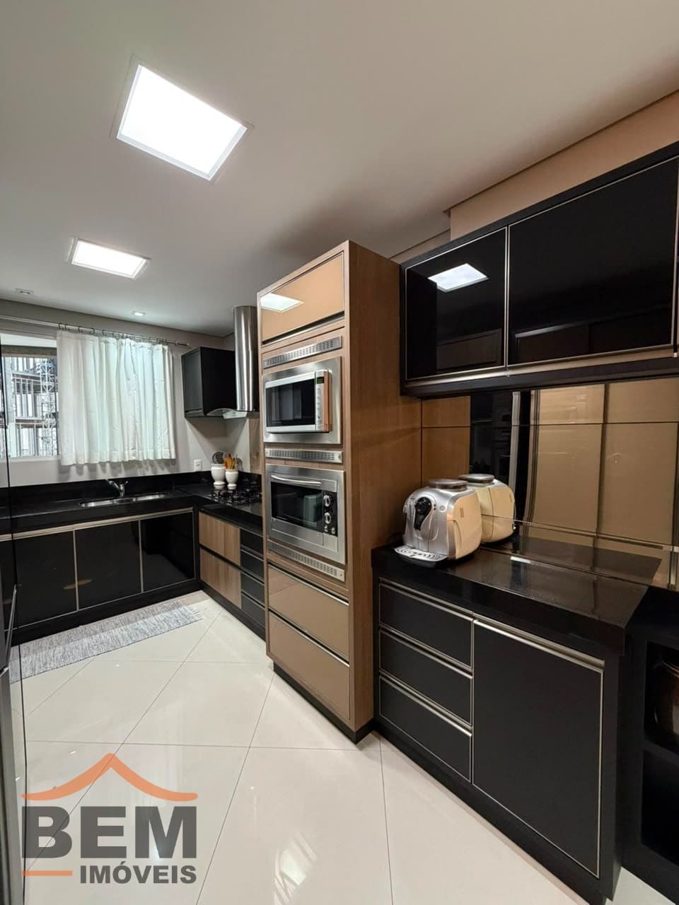 Apartamento para Venda com 3 quartos e 143m² no bairro Centro, em Itajaí