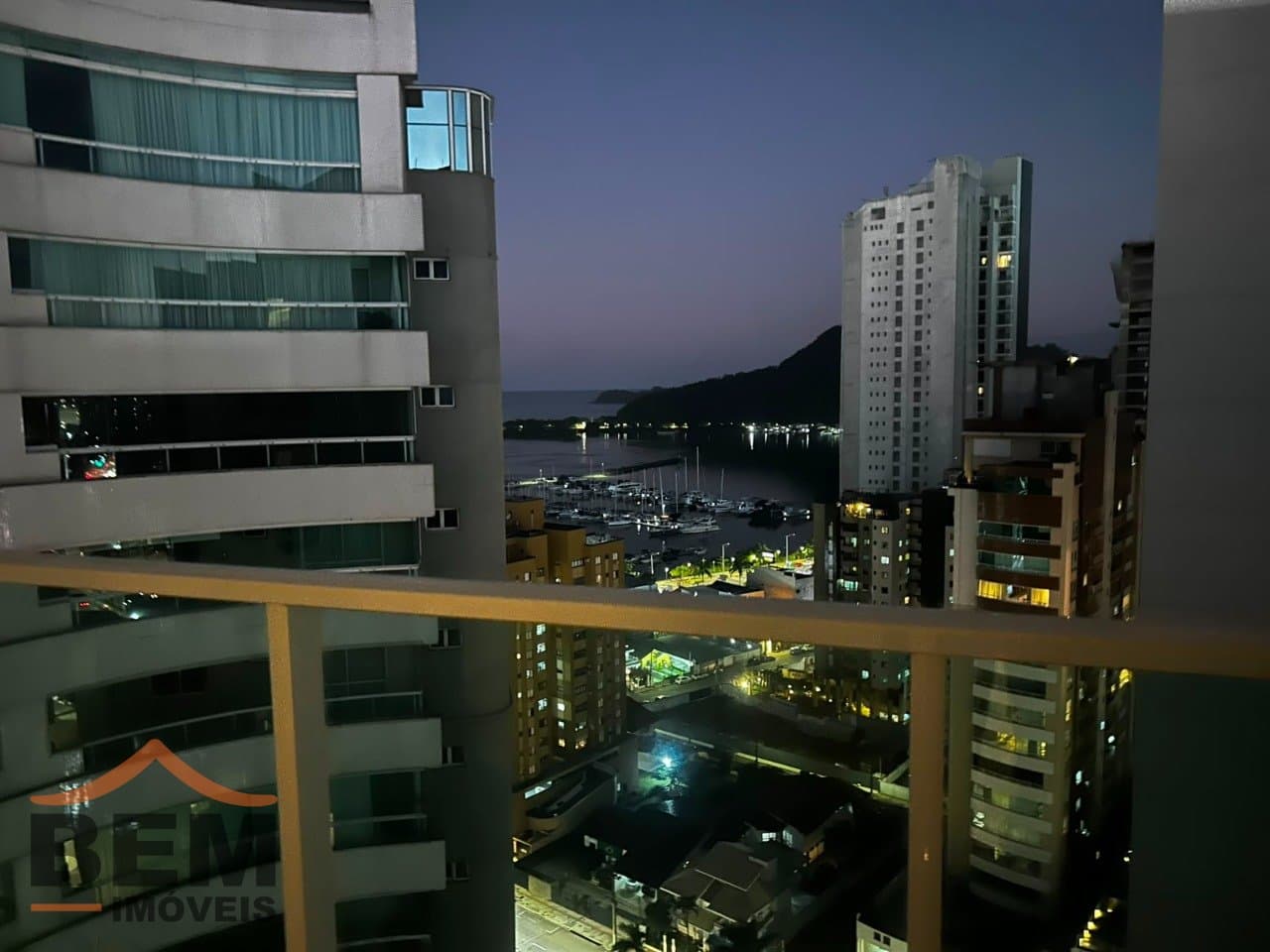 Apartamento para Venda com 2 quartos e 62m² no bairro Centro, em Itajaí