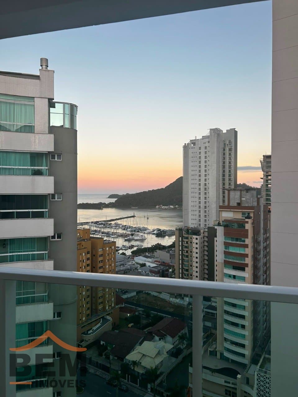 Apartamento para Venda com 2 quartos e 62m² no bairro Centro, em Itajaí