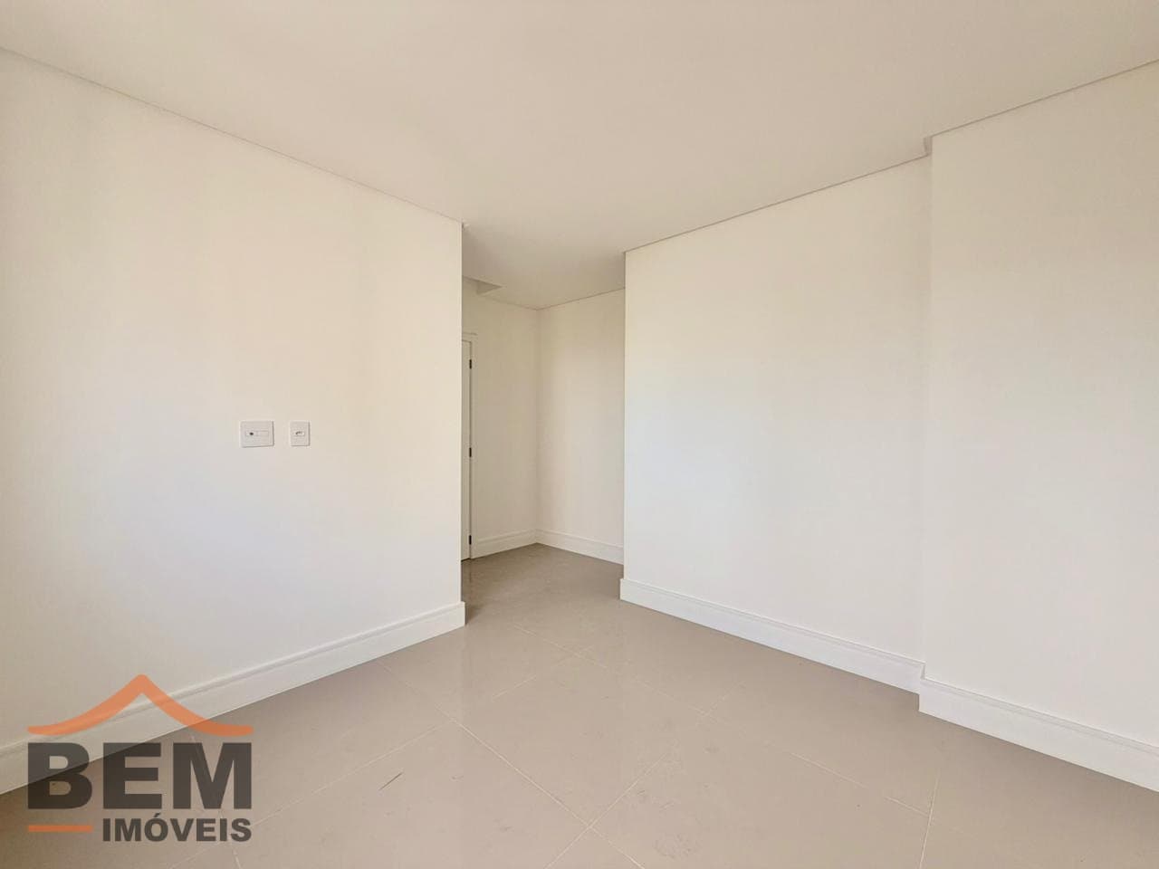 Apartamento para Venda com 3 quartos e 117m² no bairro Centro, em Balneário Camboriú
