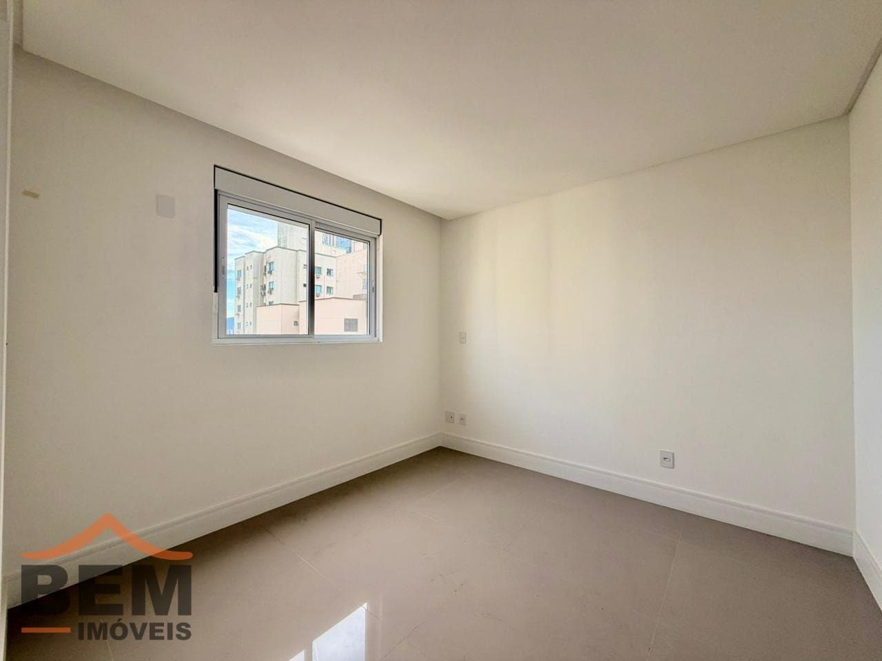 Apartamento para Venda com 3 quartos e 117m² no bairro Centro, em Balneário Camboriú