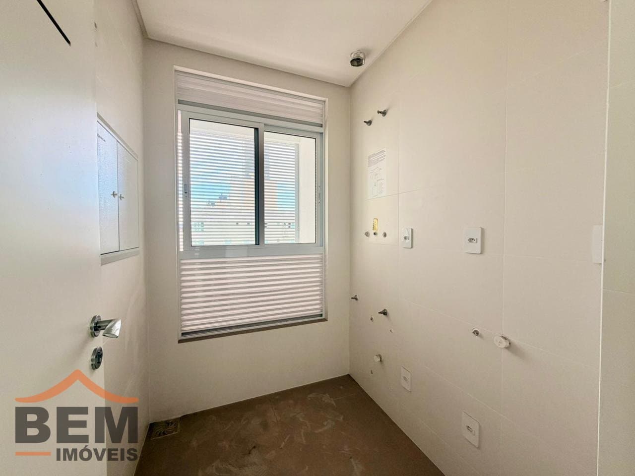 Apartamento para Venda com 3 quartos e 117m² no bairro Centro, em Balneário Camboriú
