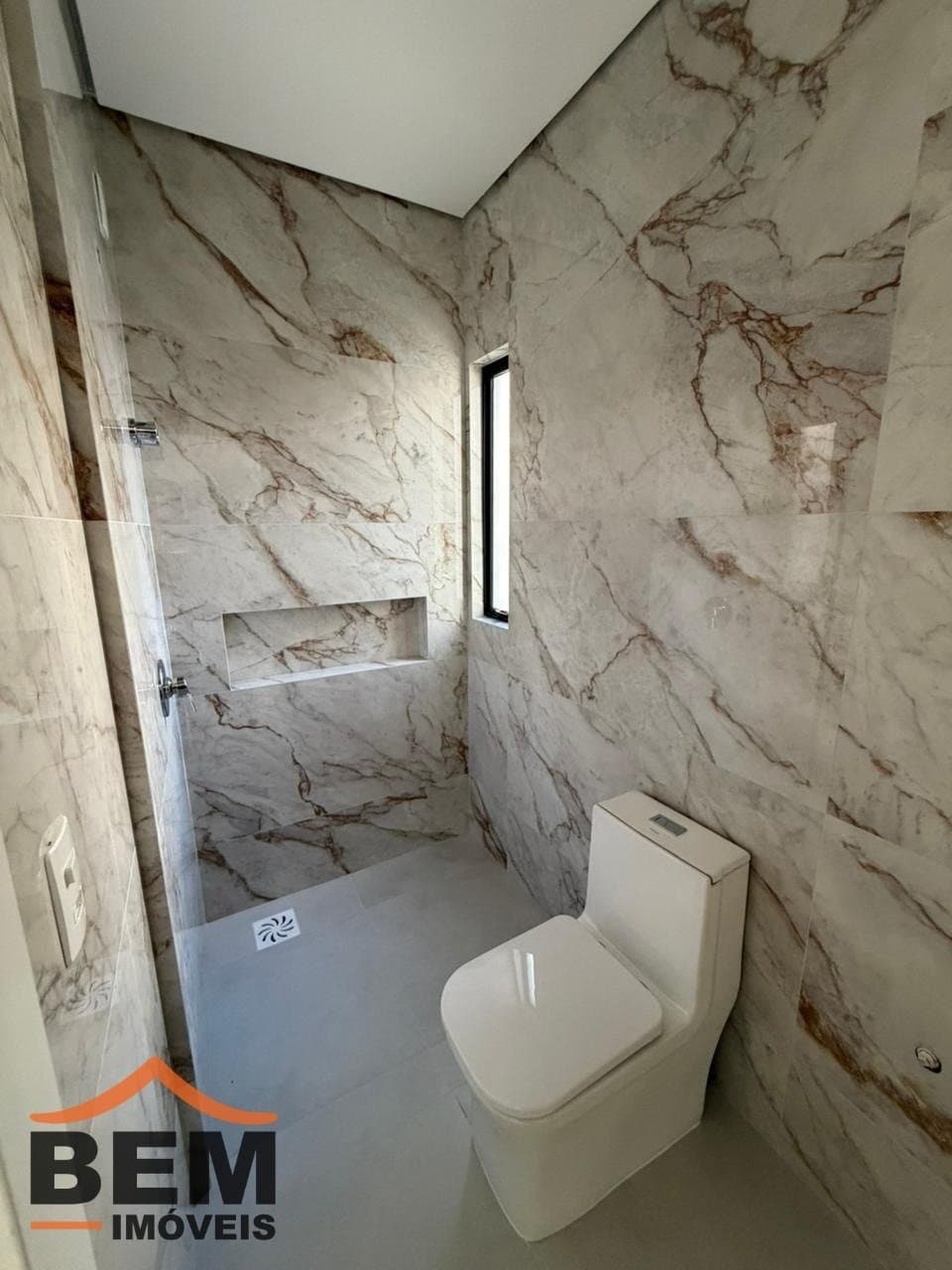 Sobrado para Venda com 3 quartos e 183m² no bairro Dom Bosco, em Itajai