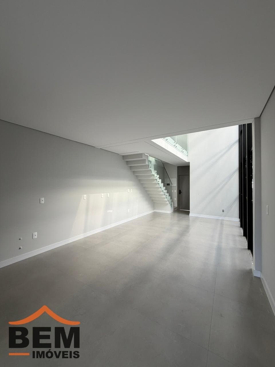 Sobrado para Venda com 3 quartos e 183m² no bairro Dom Bosco, em Itajai