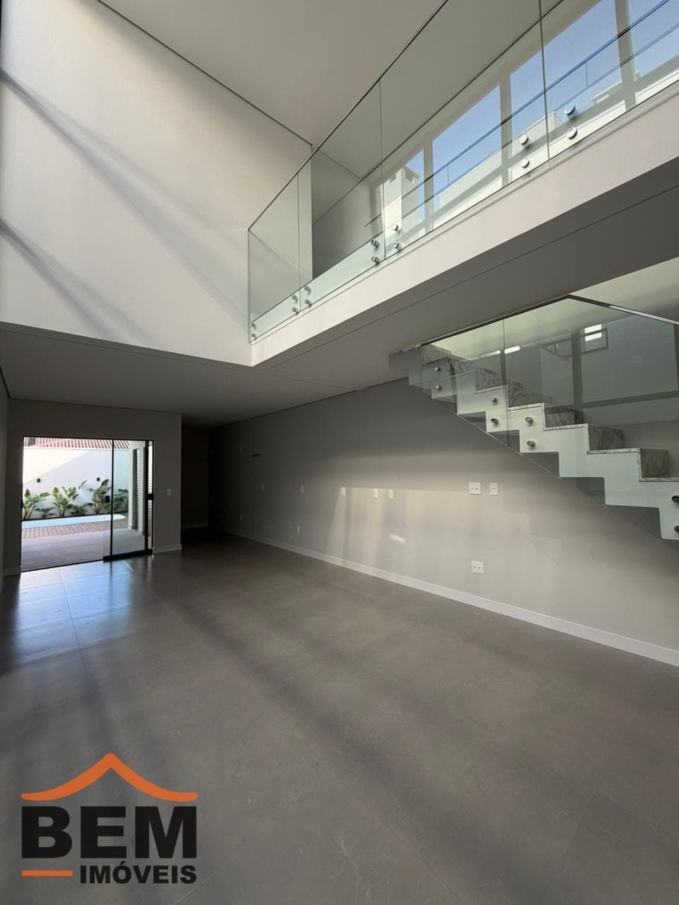 Sobrado para Venda com 3 quartos e 183m² no bairro Dom Bosco, em Itajai