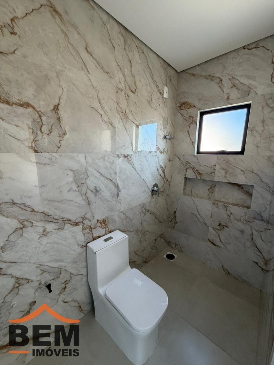 Sobrado para Venda com 3 quartos e 183m² no bairro Dom Bosco, em Itajai