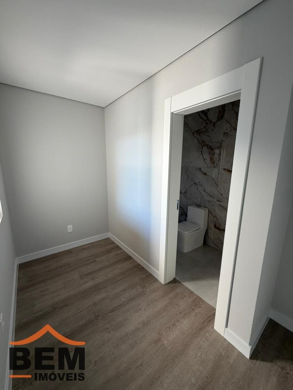 Sobrado para Venda com 3 quartos e 183m² no bairro Dom Bosco, em Itajai