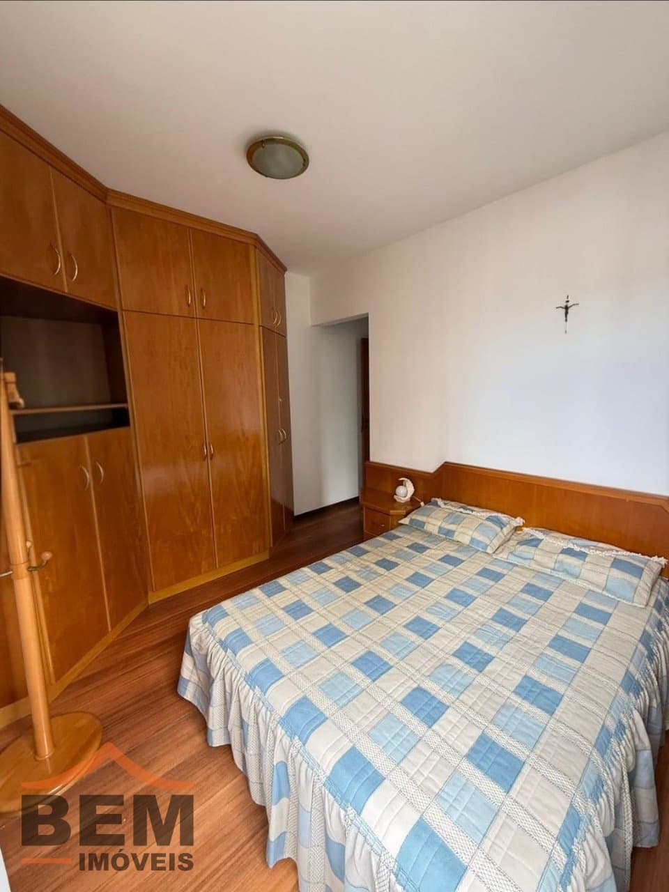 Apartamento para Locação com 3 quartos e 120m² no bairro Centro, em Balneário Camboriú: 09-DORMITÓRIO
