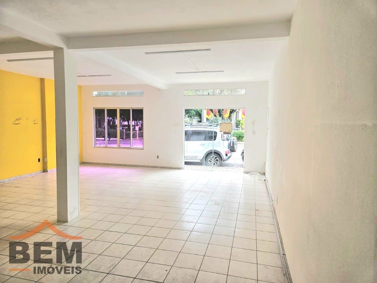 Sala Comercial para Locação com 80m² no bairro Centro, em Camboriú: 02- SALA COMERCIAL