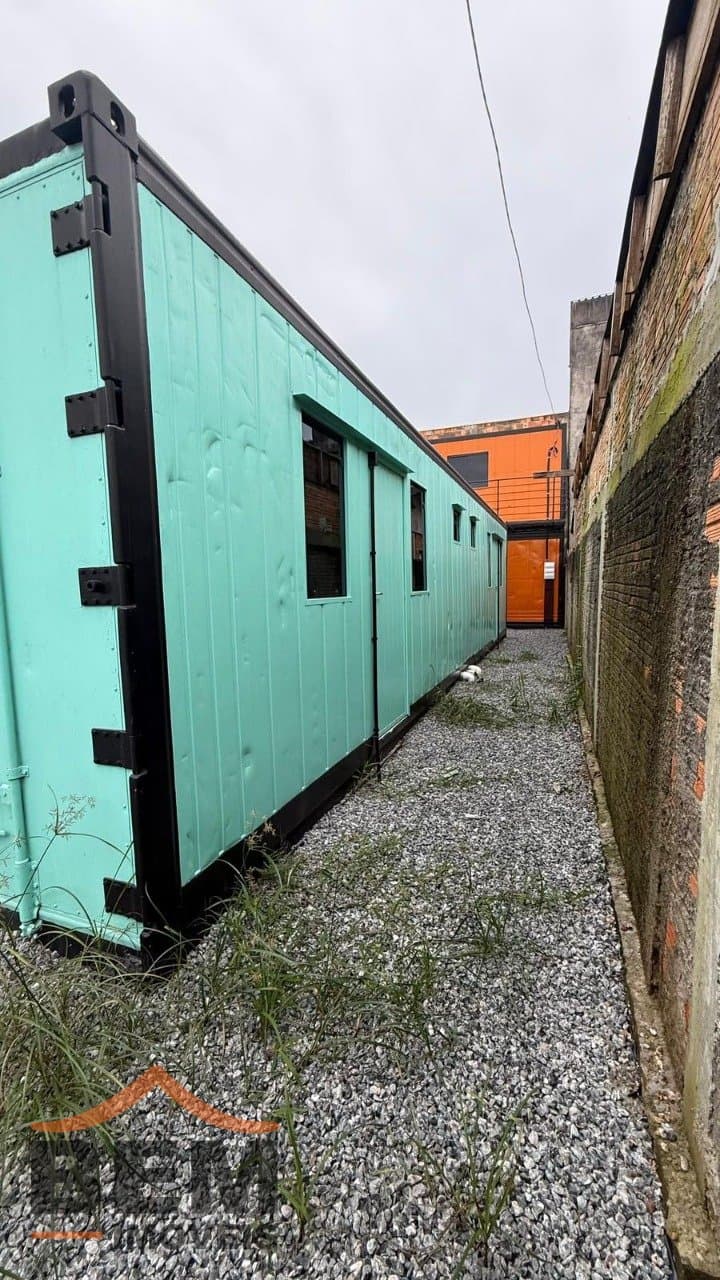 Kitnet para Locação com 1 quarto e 15m² no bairro Espinheiros, em Itajaí: 4 - FACHADA LATERAL