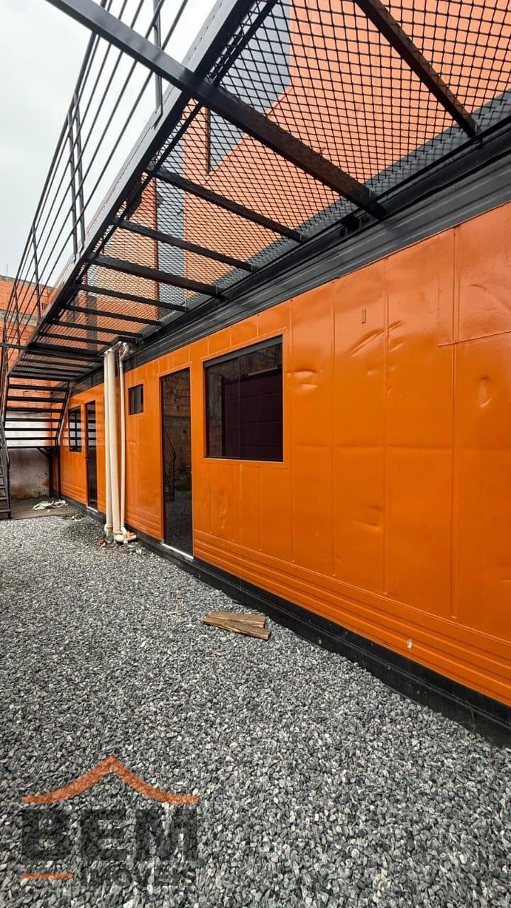 Kitnet para Locação com 1 quarto e 15m² no bairro Espinheiros, em Itajaí: 1 - FACHADA