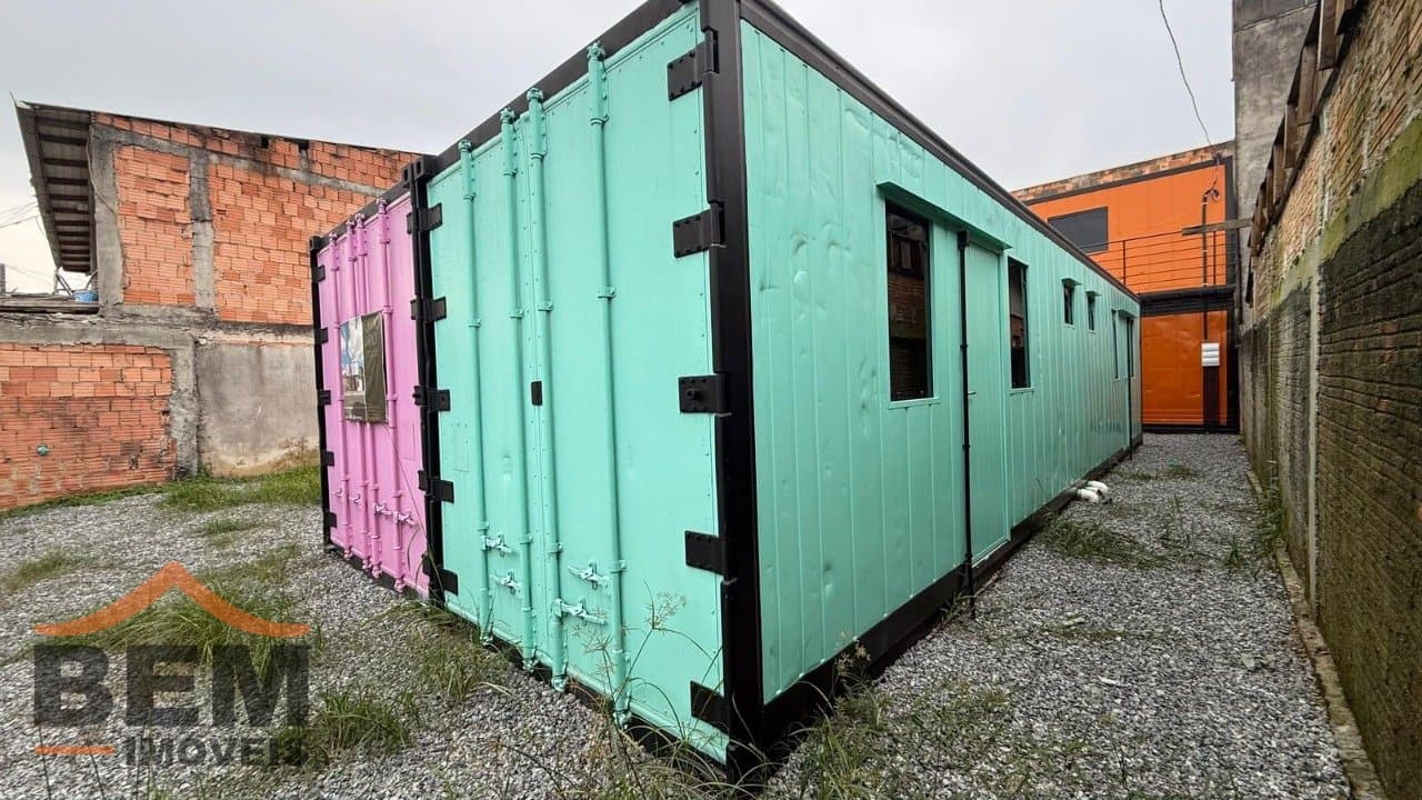 Kitnet para Locação com 1 quarto e 15m² no bairro Espinheiros, em Itajaí: 3 - FACHADA LATERAL