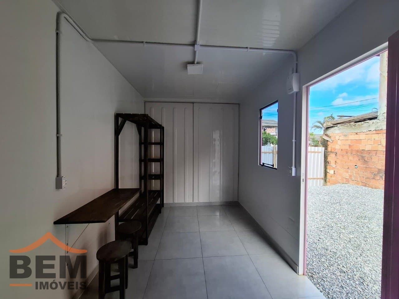 Kitnet para Locação com 1 quarto e 15m² no bairro Espinheiros, em Itajaí: 9 - INTERNO