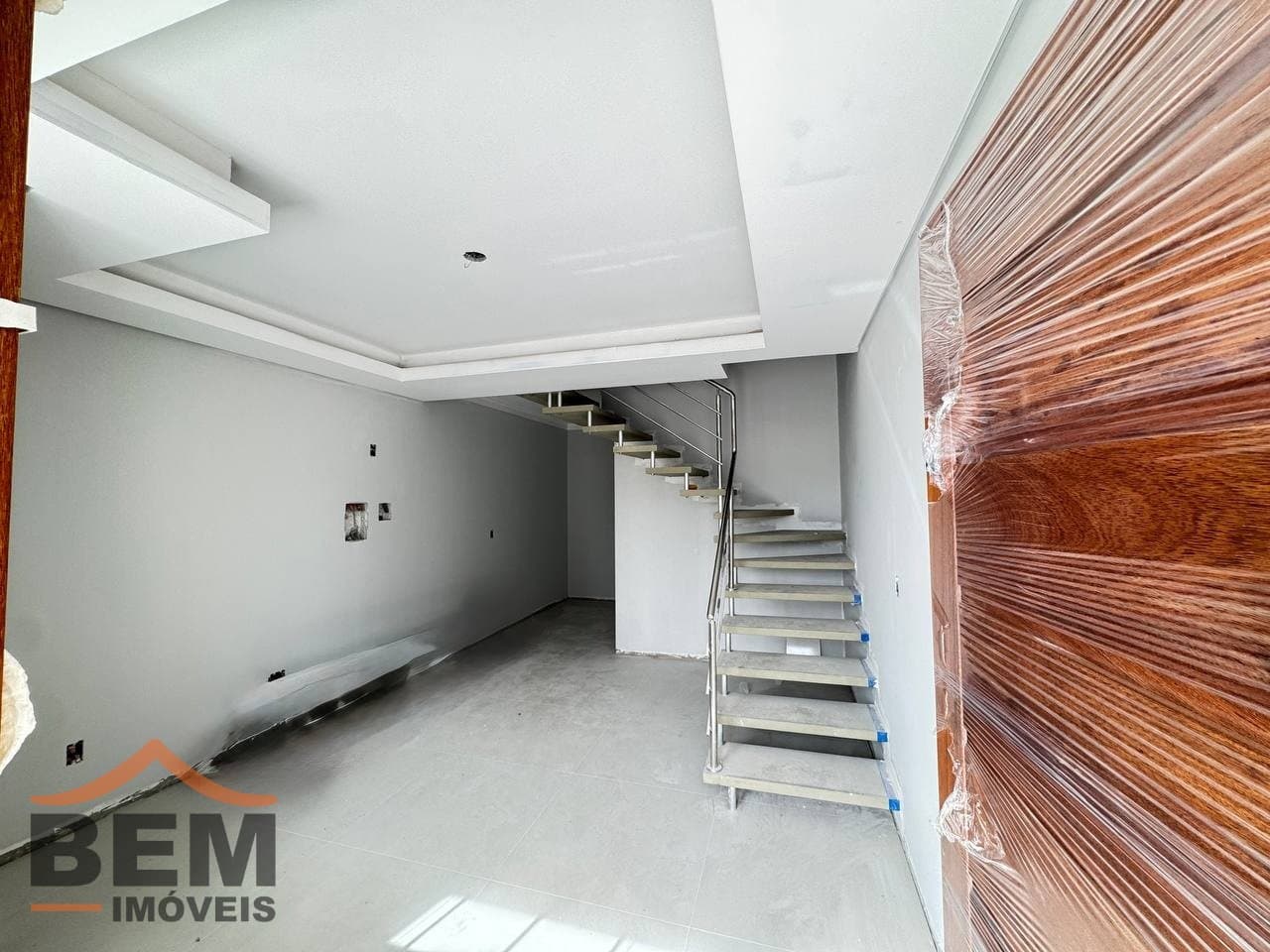 Sobrado para Venda com 78m² no bairro Rio Pequeno, em Camboriú: 626767d7-2437-4c31-99e1-1b70804eed85