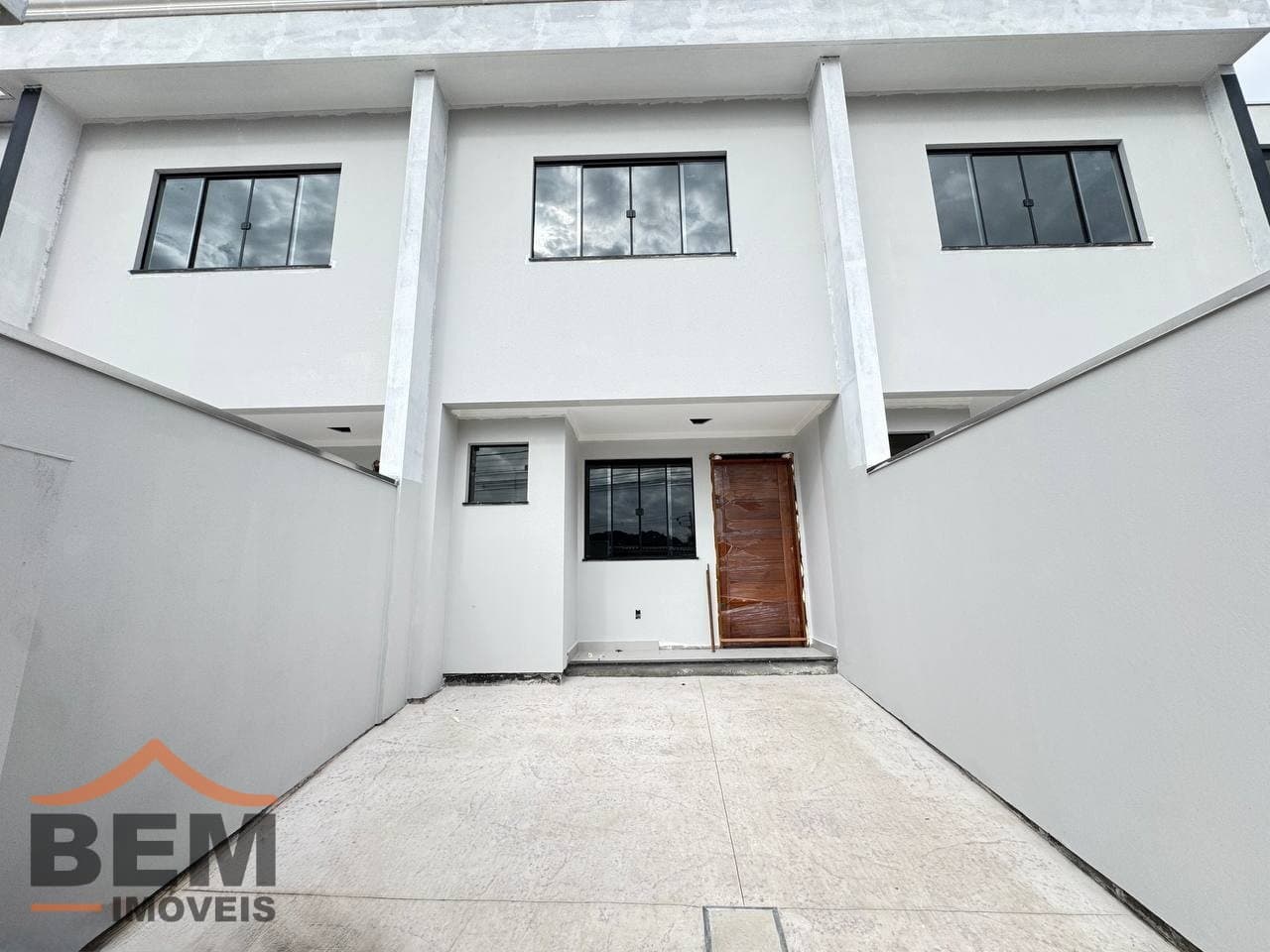 Sobrado para Venda com 78m² no bairro Rio Pequeno, em Camboriú: 03632fb4-7113-4b9d-82ba-578e4b729d5c