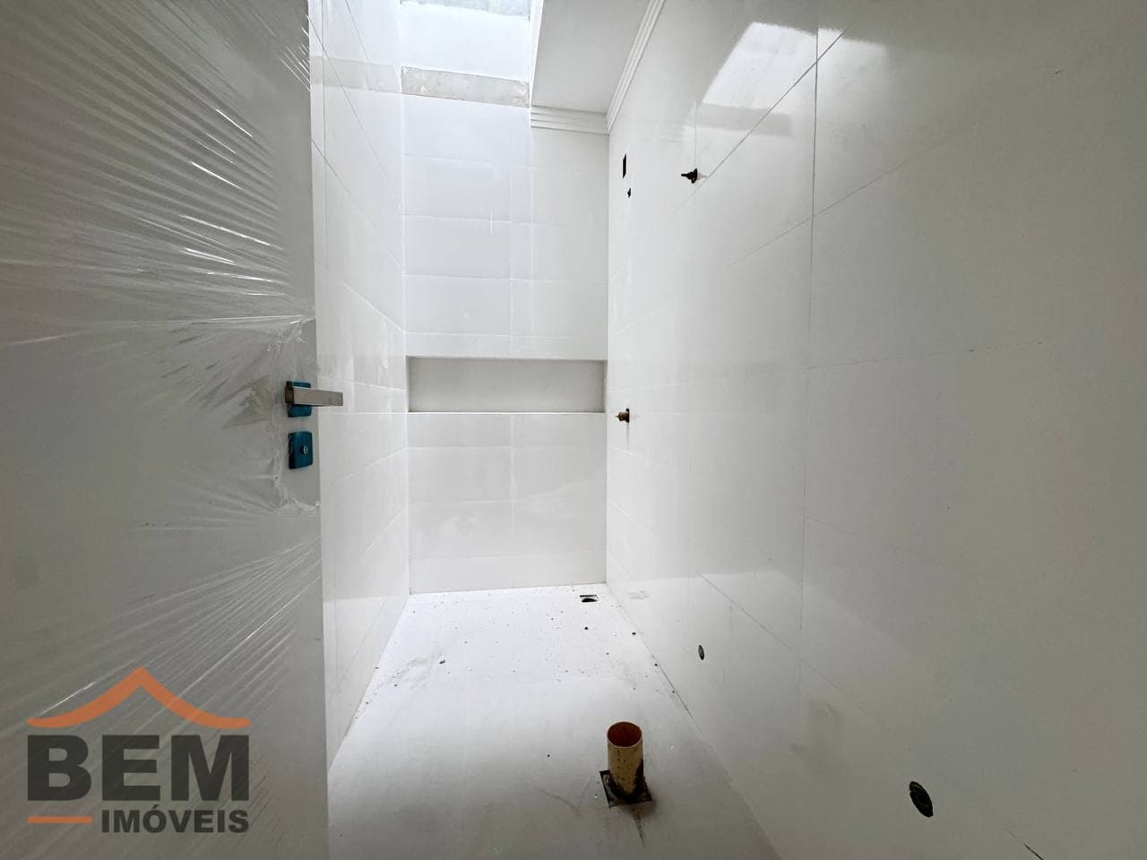 Sobrado para Venda com 78m² no bairro Rio Pequeno, em Camboriú: d9aed1e4-ae08-4fbf-99b4-f0a9bad76f5e
