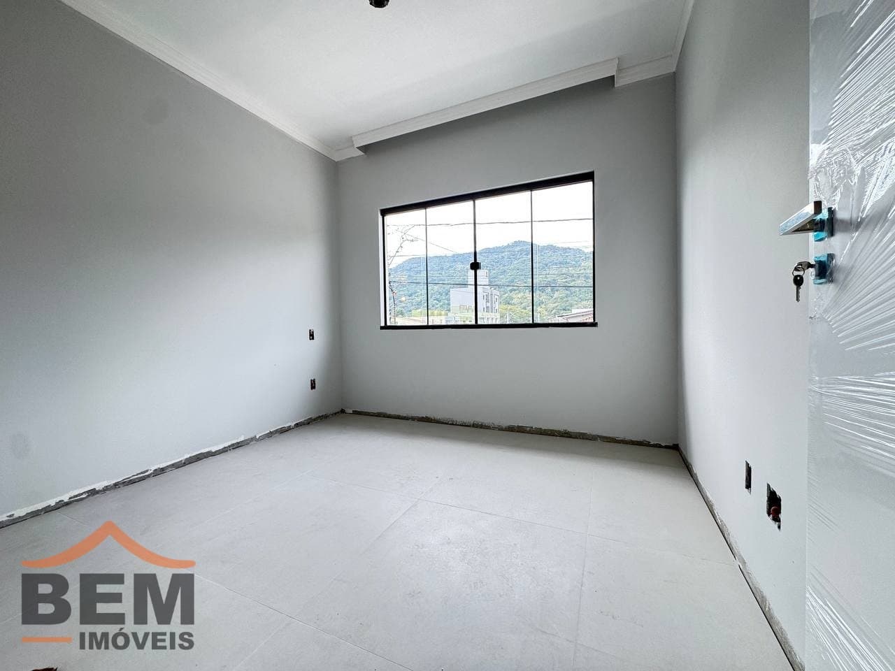 Sobrado para Venda com 3 quartos e 94m² no bairro Rio Pequeno, em Camboriú