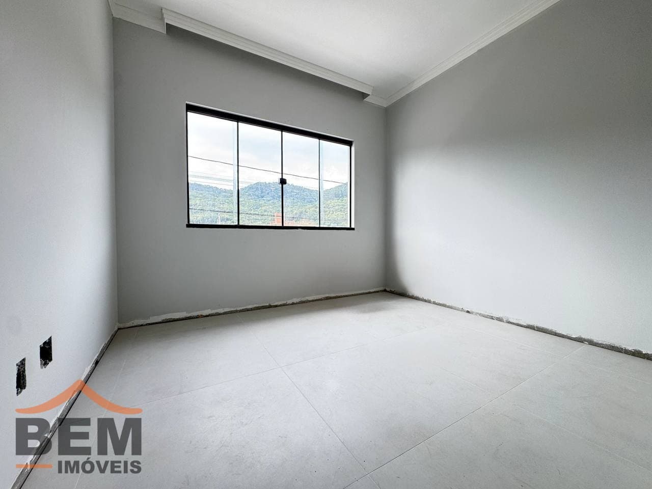 Sobrado para Venda com 3 quartos e 94m² no bairro Rio Pequeno, em Camboriú