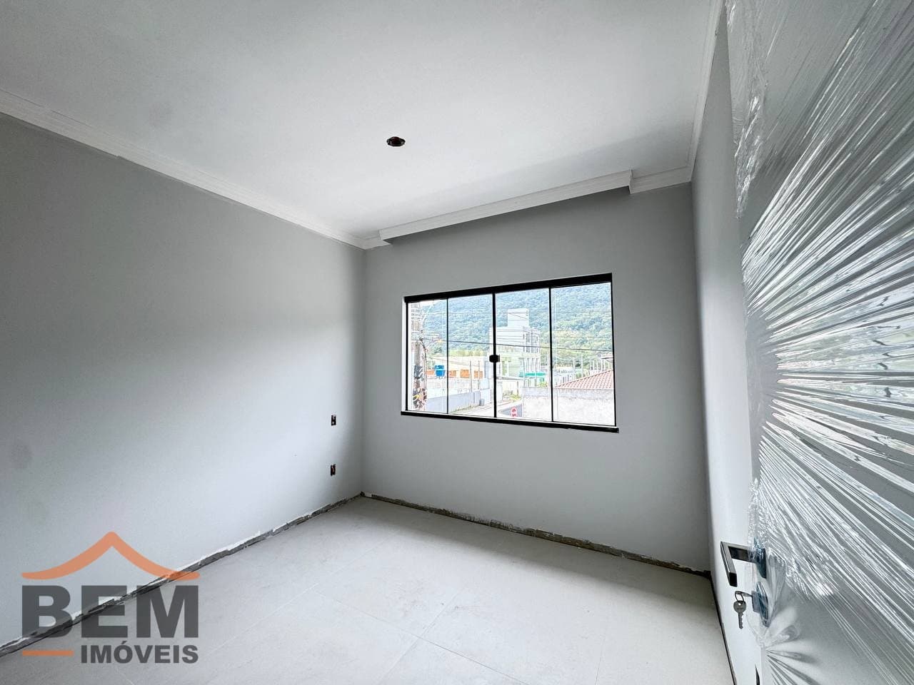Sobrado para Venda com 3 quartos e 94m² no bairro Rio Pequeno, em Camboriú