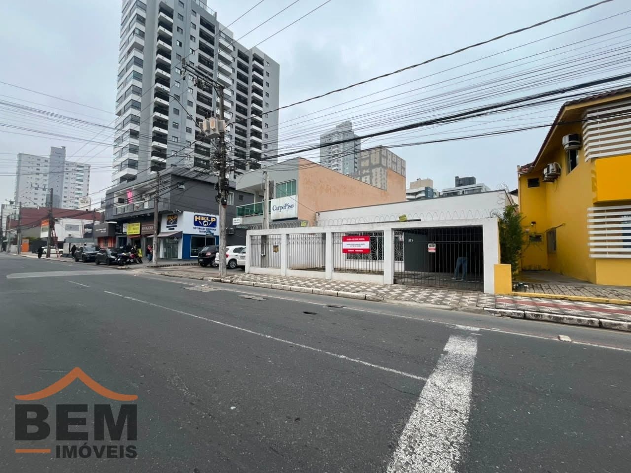 Casa comercial para Locação com 250m² no bairro Centro, em Itajaí