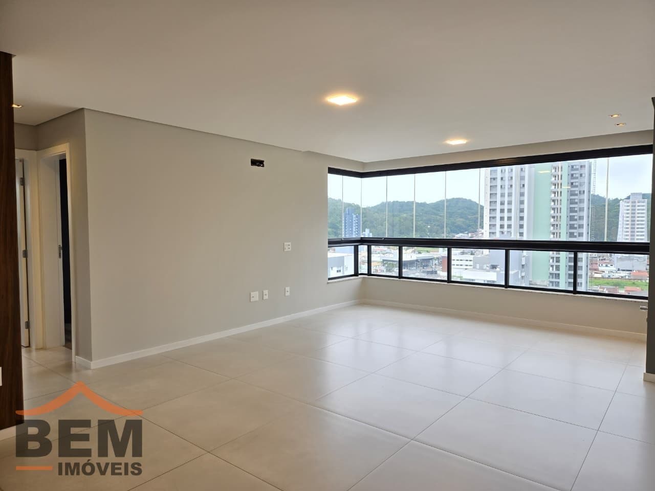 Apartamento para Locação com 2 quartos e 78m² no bairro Fazenda, em Itajaí