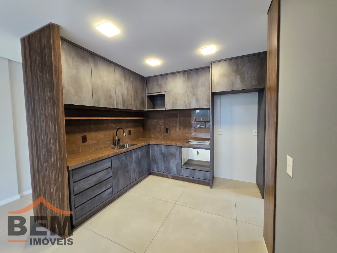 Apartamento para Locação com 2 quartos e 78m² no bairro Fazenda, em Itajaí