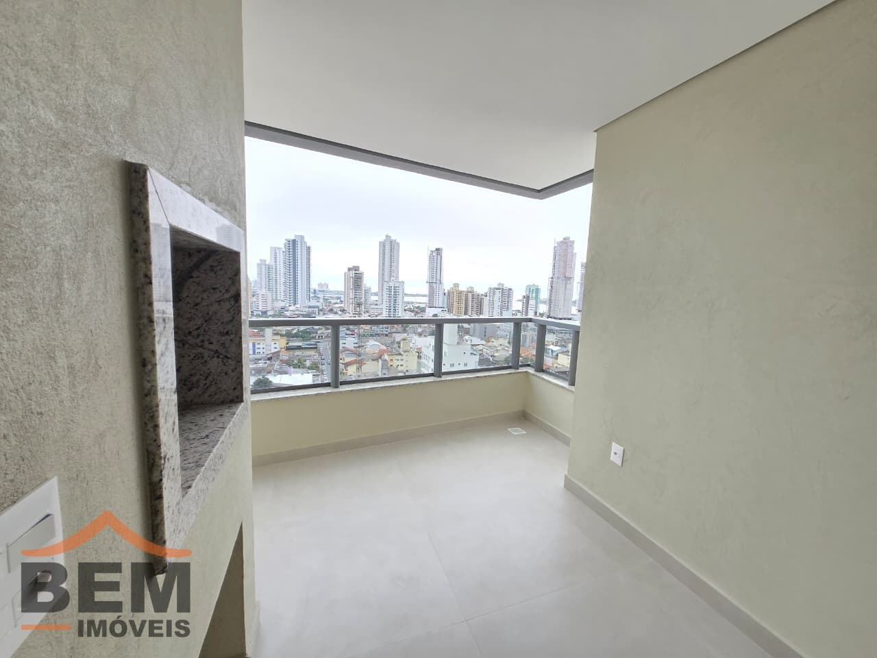Apartamento para Venda com 2 quartos e 75m² no bairro Fazenda, em Itajaí