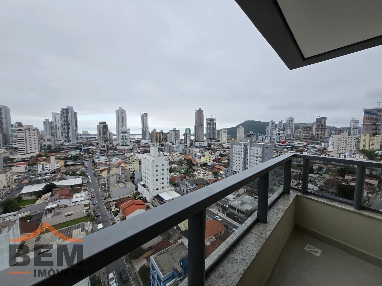 Apartamento para Venda com 2 quartos e 75m² no bairro Fazenda, em Itajaí