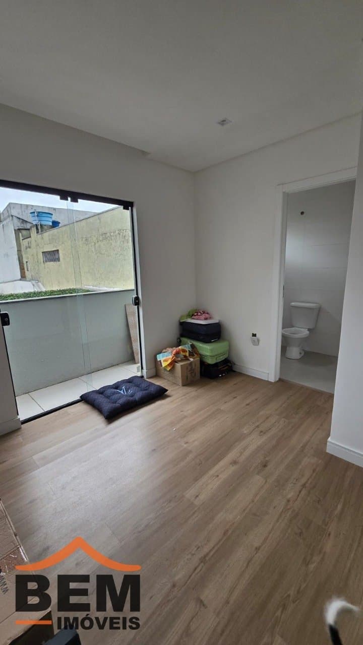 Casa para Venda com 3 quartos e 180m² no bairro Lídia Duarte, em Camboriú