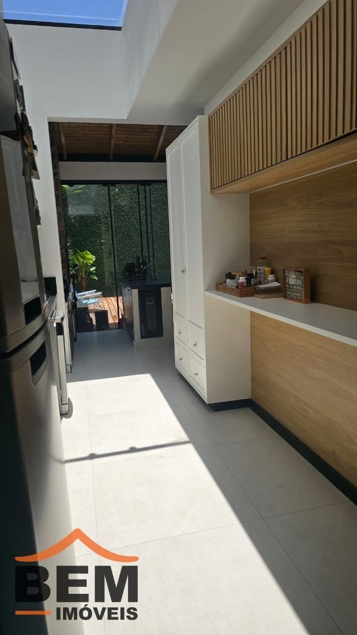Casa para Venda com 3 quartos e 180m² no bairro Lídia Duarte, em Camboriú