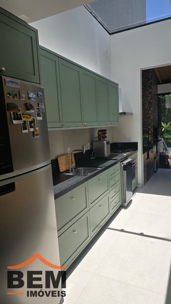 Casa para Venda com 3 quartos e 180m² no bairro Lídia Duarte, em Camboriú