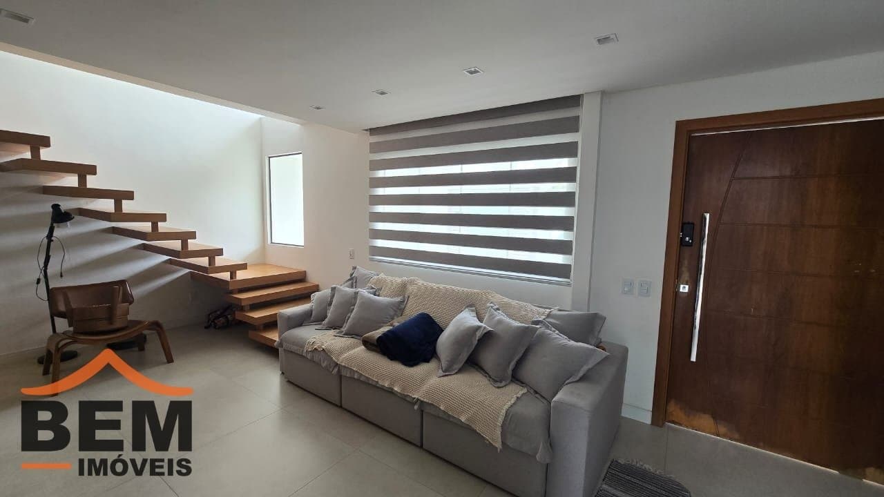Casa para Venda com 3 quartos e 180m² no bairro Lídia Duarte, em Camboriú