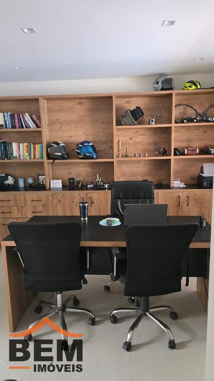 Casa para Venda com 3 quartos e 180m² no bairro Lídia Duarte, em Camboriú