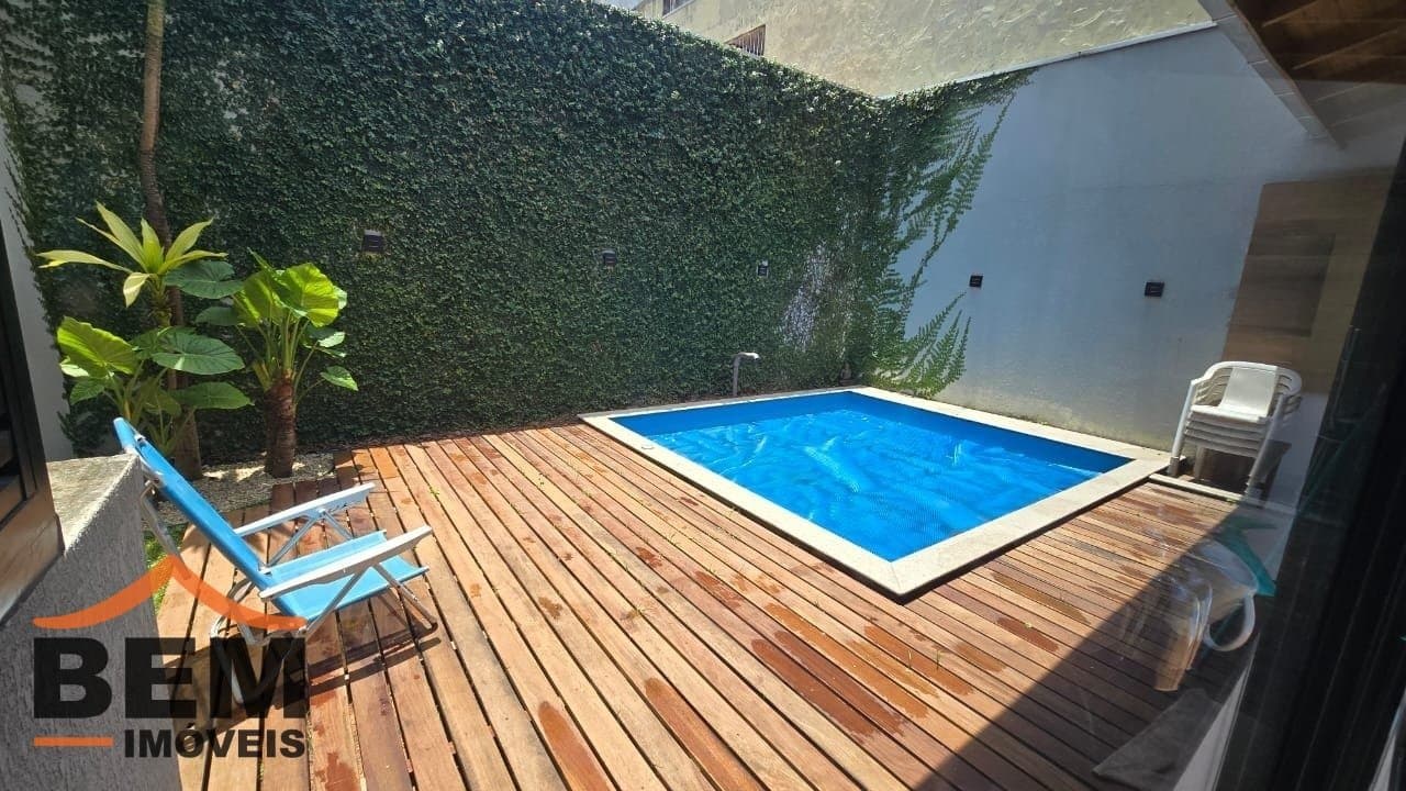Casa para Venda com 3 quartos e 180m² no bairro Lídia Duarte, em Camboriú