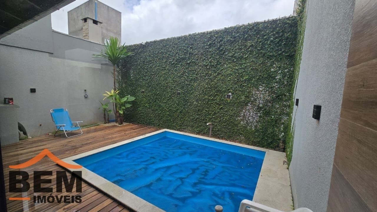 Casa para Venda com 3 quartos e 180m² no bairro Lídia Duarte, em Camboriú