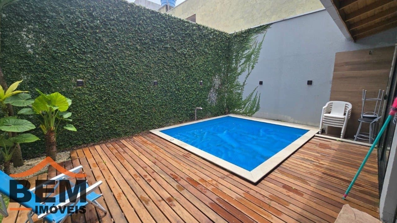 Casa para Venda com 3 quartos e 180m² no bairro Lídia Duarte, em Camboriú