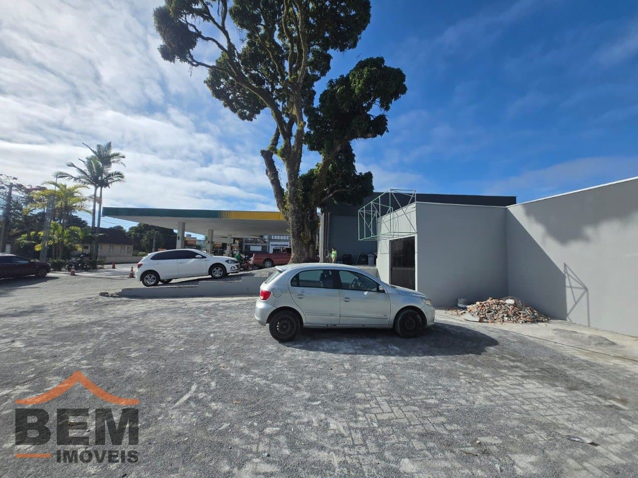Sala Comercial para Locação com 25m² no bairro Centro, em Camboriú: 03-FACHADA