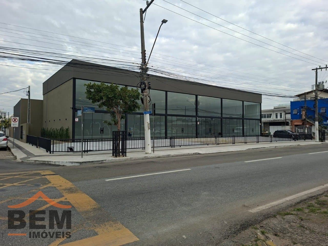 Prédio Comercial para Locação com 430m² no bairro São João, em Itajaí: 01 - FACHADA