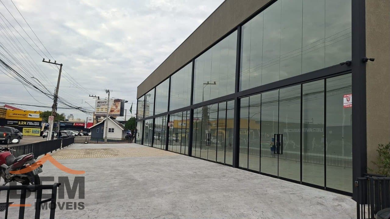 Prédio Comercial para Locação com 430m² no bairro São João, em Itajaí: 03 - FACHADA
