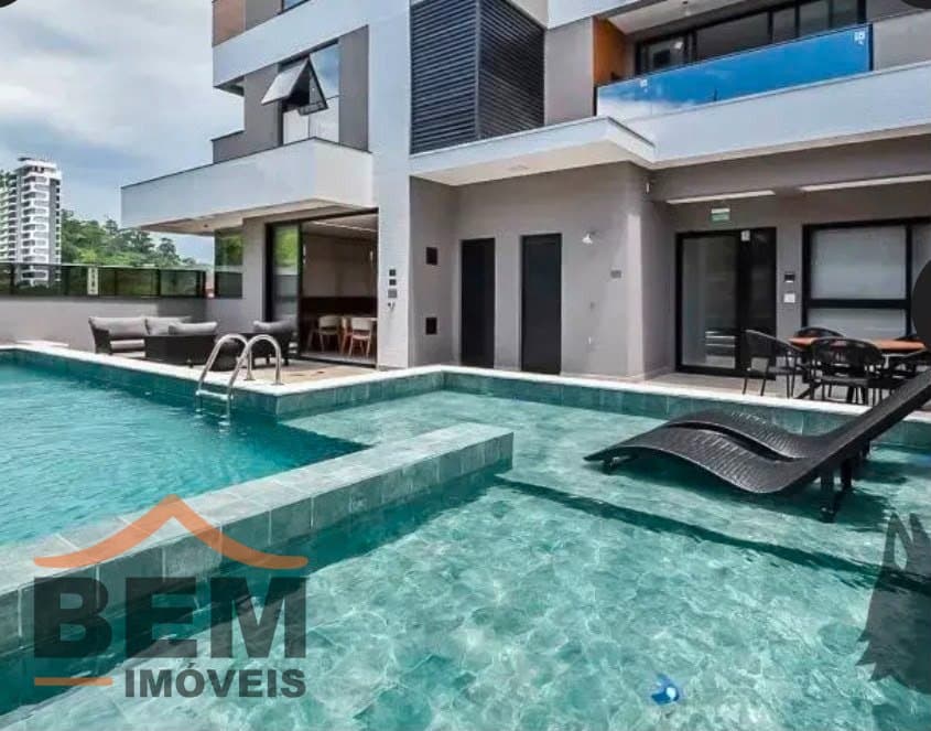 Apartamento Duplex para Locação com 3 quartos e 320m² no bairro Fazenda, em Itajaí