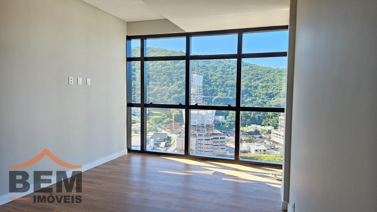 Apartamento Duplex para Locação com 3 quartos e 320m² no bairro Fazenda, em Itajaí