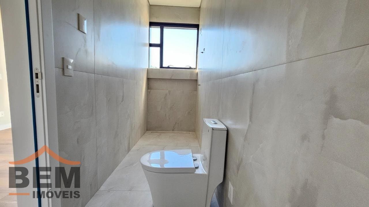 Apartamento Duplex para Locação com 3 quartos e 320m² no bairro Fazenda, em Itajaí
