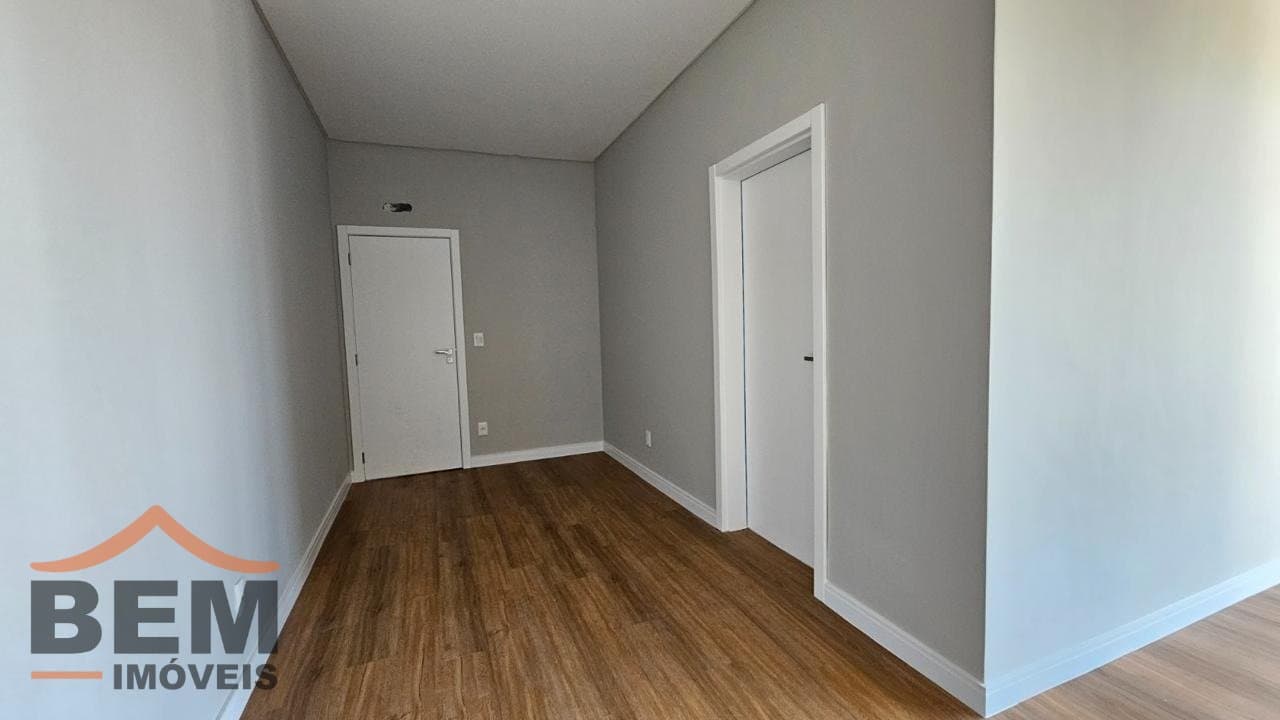 Apartamento Duplex para Locação com 3 quartos e 320m² no bairro Fazenda, em Itajaí