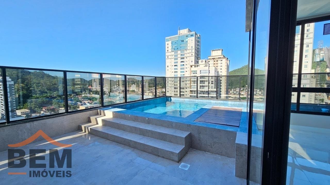 Apartamento Duplex para Locação com 3 quartos e 320m² no bairro Fazenda, em Itajaí