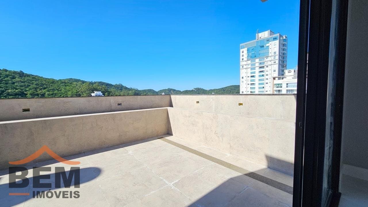 Apartamento Duplex para Locação com 3 quartos e 320m² no bairro Fazenda, em Itajaí