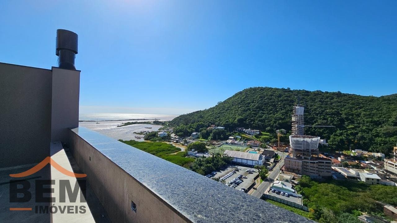 Apartamento Duplex para Locação com 3 quartos e 320m² no bairro Fazenda, em Itajaí