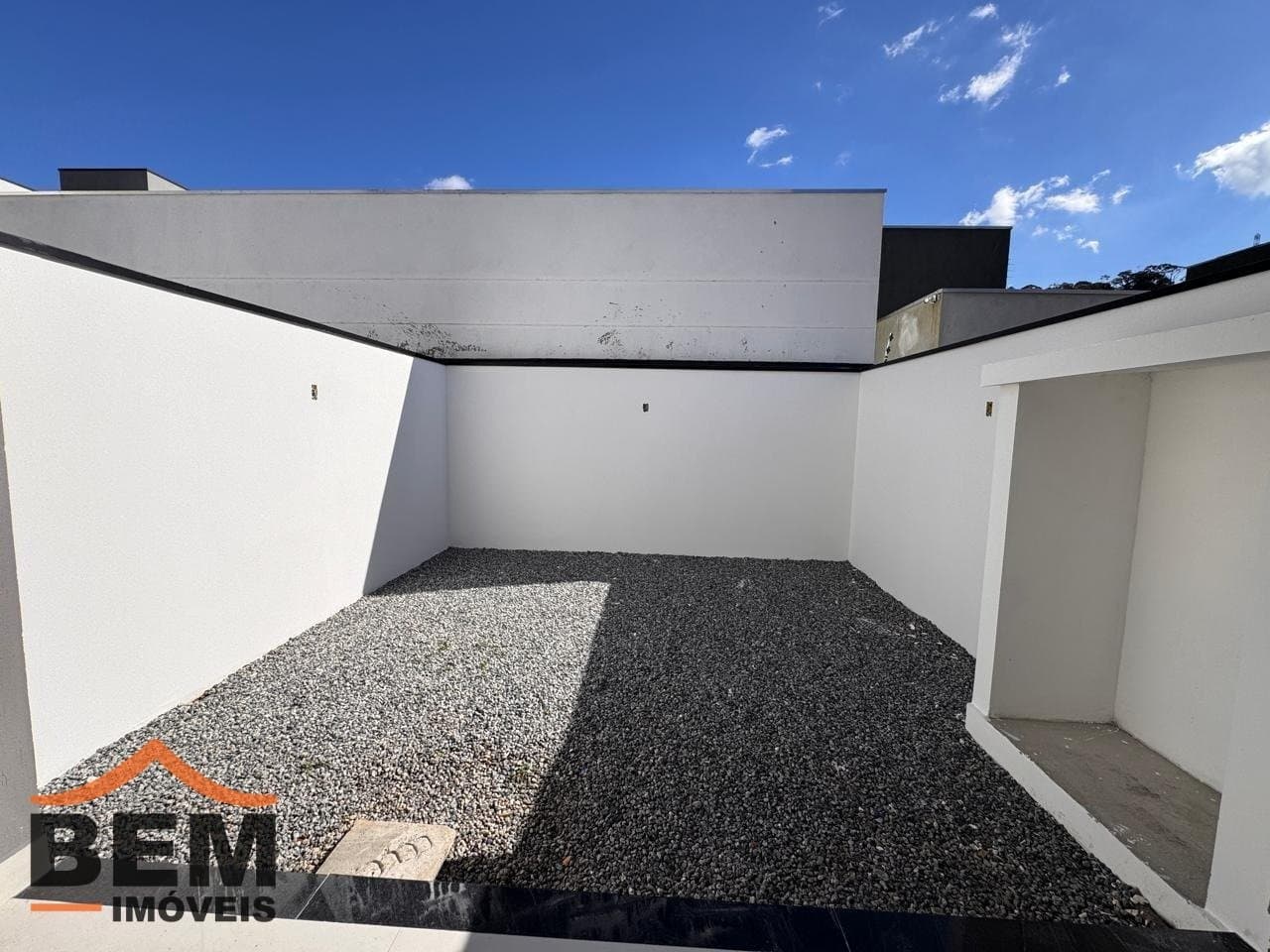 Casa para Venda com 2 quartos e 92m² no bairro Rio Pequeno, em Camboriú: i74w8W45fP5J18s_84086a553fb93ee03