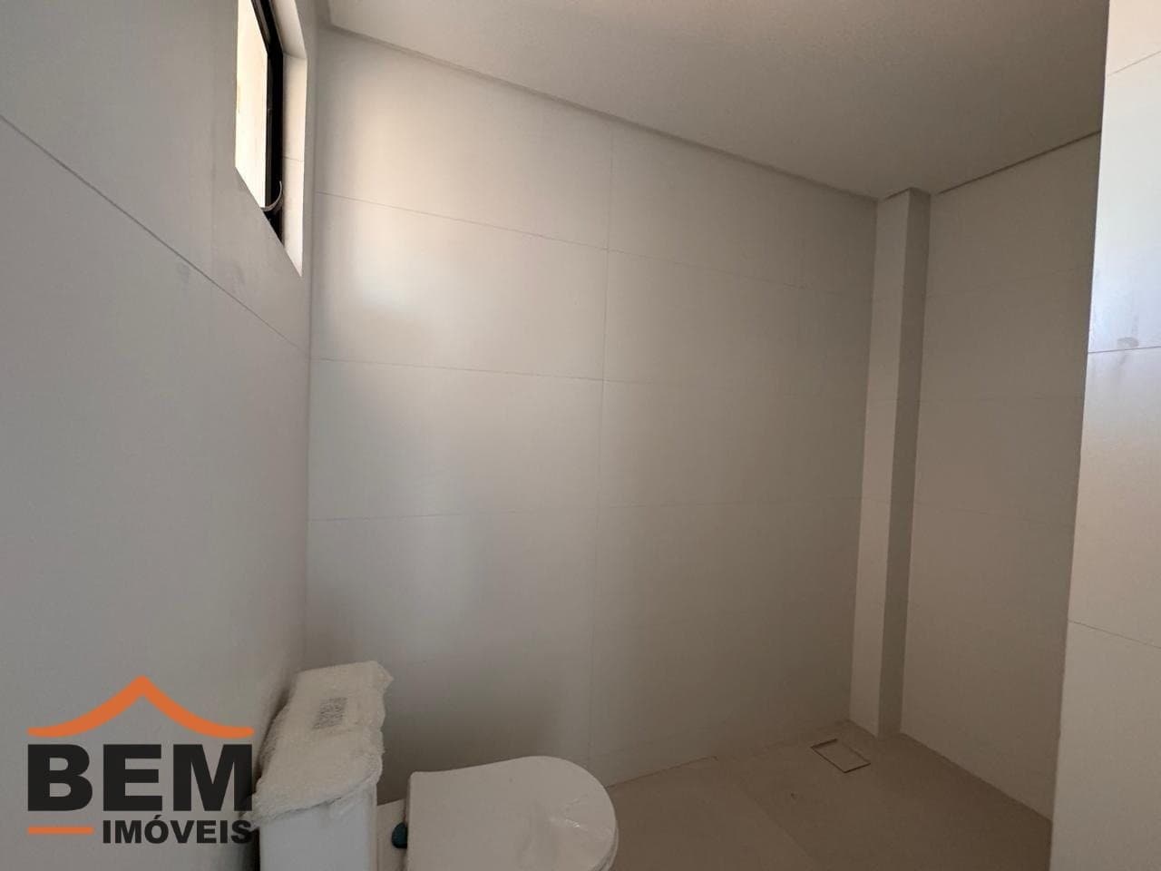 Casa para Venda com 2 quartos e 92m² no bairro Rio Pequeno, em Camboriú: i74w8W45fP5J18s_84086a553fd67cce6