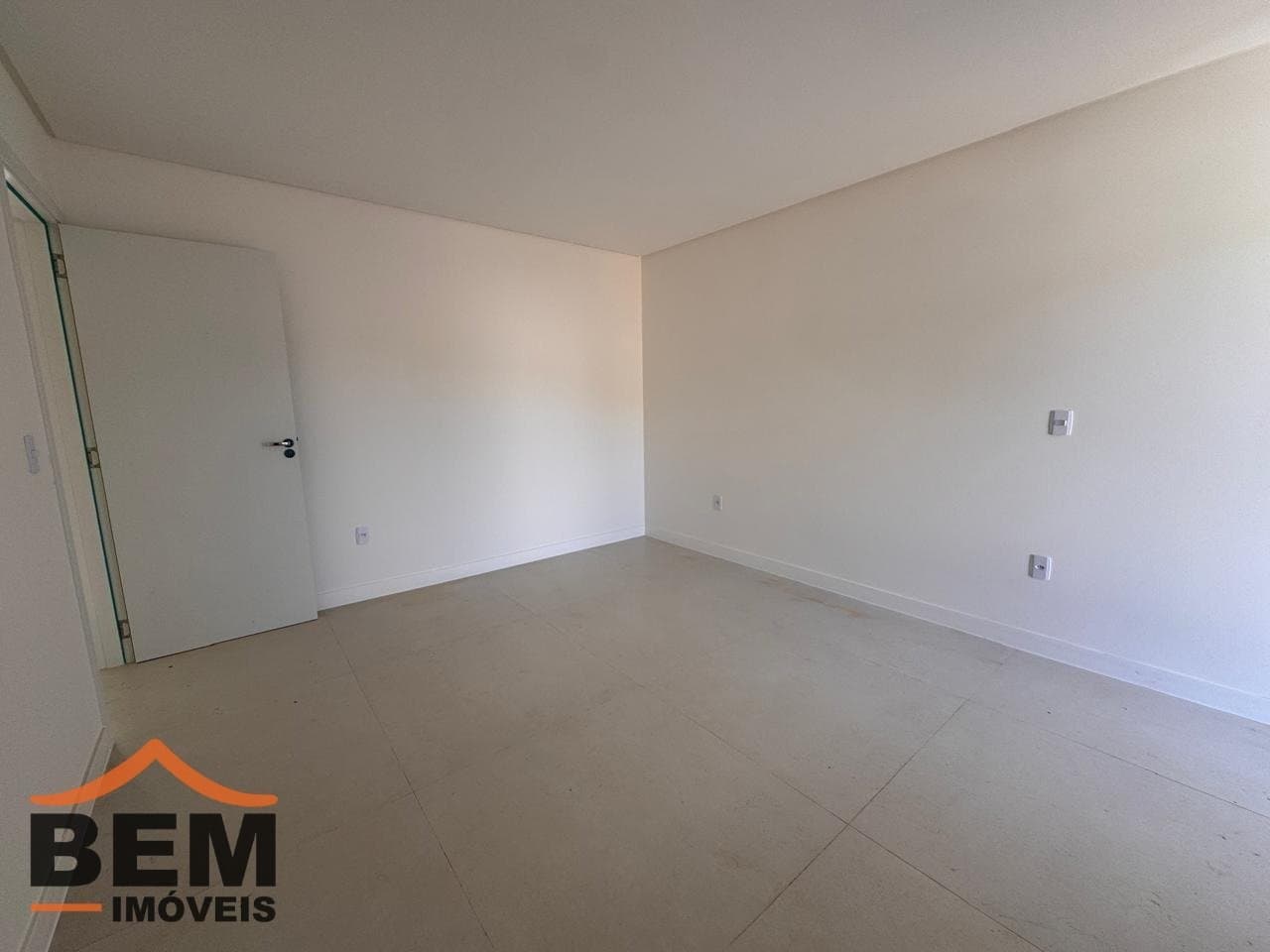 Casa para Venda com 2 quartos e 92m² no bairro Rio Pequeno, em Camboriú: i74w8W45fP5J18s_84086a553fdc85ee1