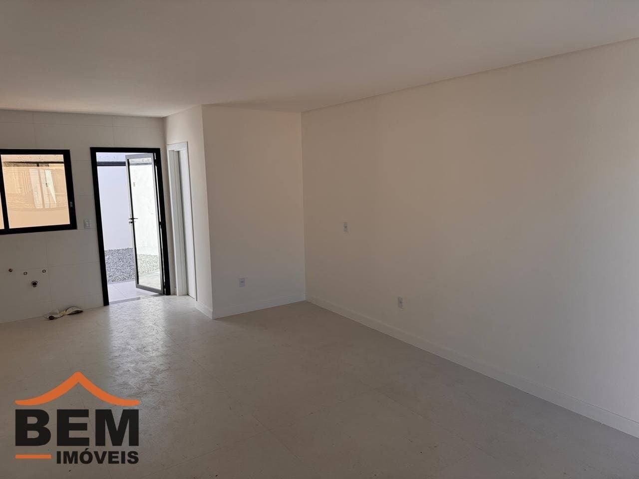 Casa para Venda com 2 quartos e 92m² no bairro Rio Pequeno, em Camboriú: i74w8W45fP5J18s_84086a553fe04ef1f
